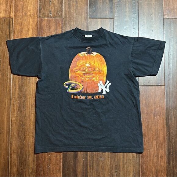 Vintage 2001 Halloween World Series T-Shirt - Picture 1 of 4